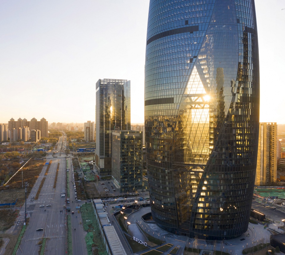 leeza soho china by zaha hadid architects