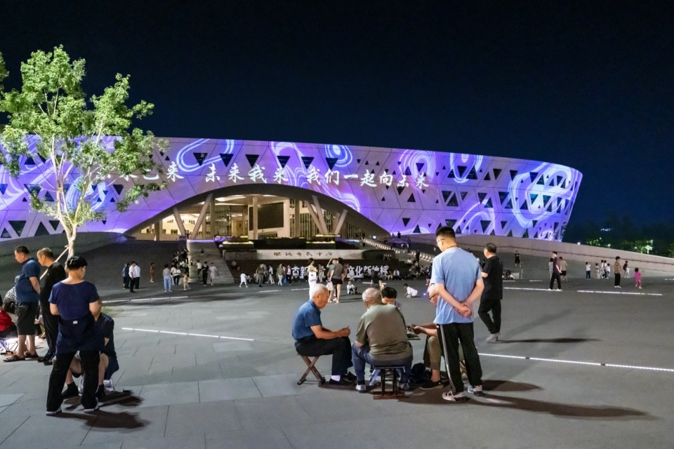 灯光秀 夜生活 版权:中国建筑设计研究院有限公司品筑工作室 feicheng civiv center