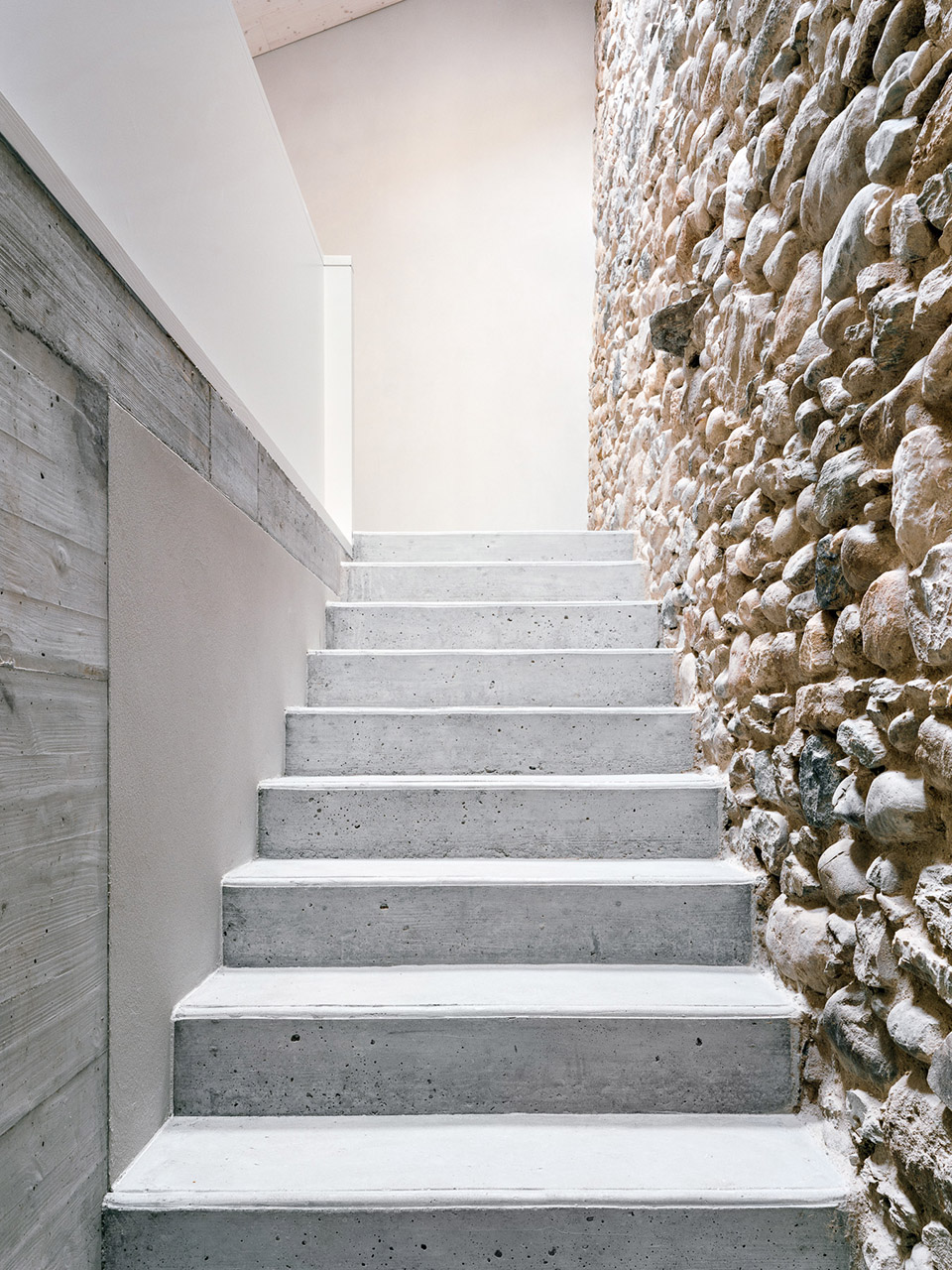 transformation of a house at carre damont meinier by lacroix chessex